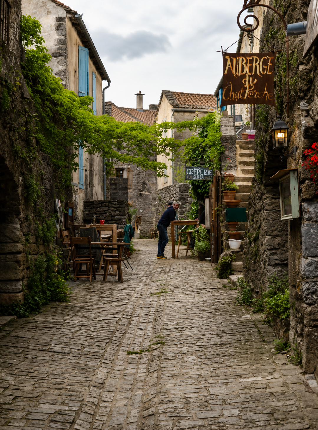Ruelle d’un village en pierre